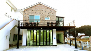 Отель Brown Pension  Каннын
